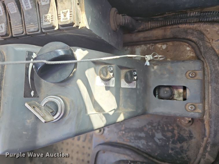 image for item NZ9152 2019 Takeuchi TL8 tracked skid steer loader