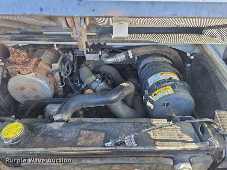 image for item NZ9152 2019 Takeuchi TL8 tracked skid steer loader