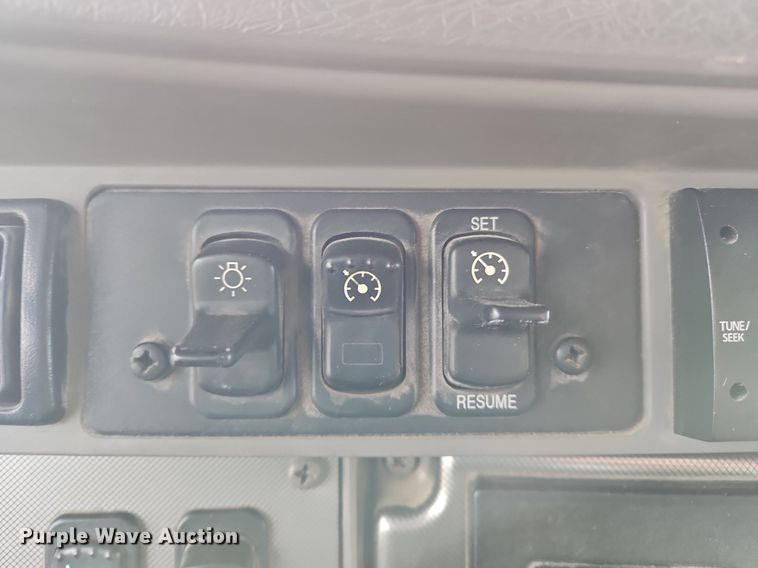 image for item NZ9153 2012 Kenworth  T270 dump truck