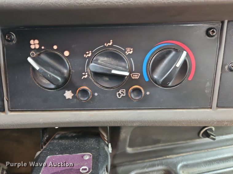 image for item NZ9153 2012 Kenworth  T270 dump truck