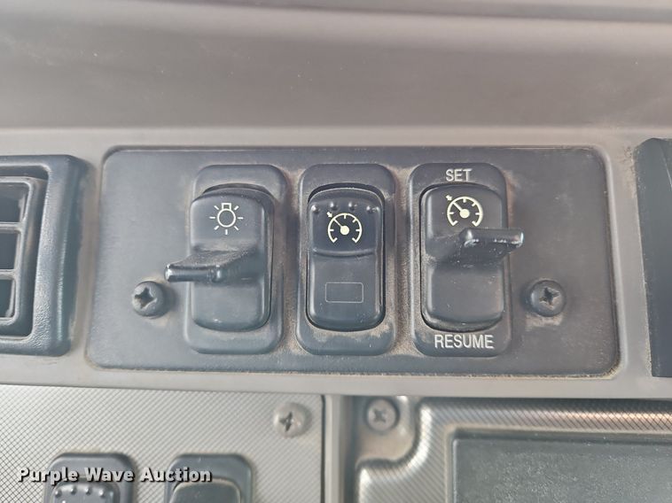 image for item NZ9153 2012 Kenworth  T270 dump truck