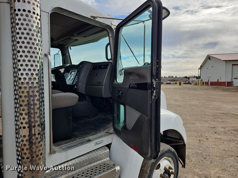 image for item NZ9153 2012 Kenworth  T270 dump truck