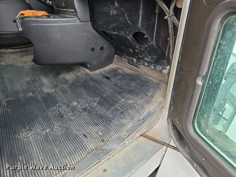 image for item NZ9153 2012 Kenworth  T270 dump truck