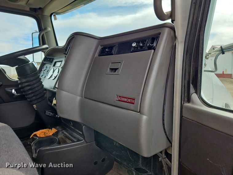 image for item NZ9153 2012 Kenworth  T270 dump truck