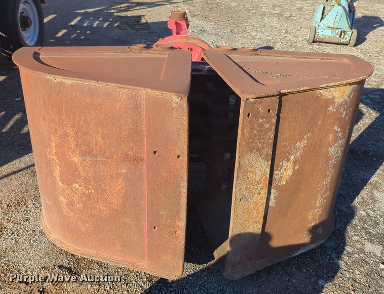 image for item OD9243 Clamshell bucket