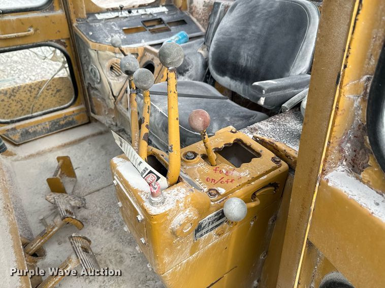 image for item OJ9431 1979 Fiat-Allis 31 dozer