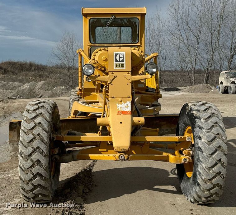 image for item OJ9432 1971 Caterpillar 14E rigid frame motor grader