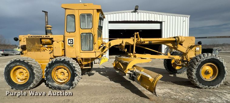 image for item OJ9432 1971 Caterpillar 14E rigid frame motor grader