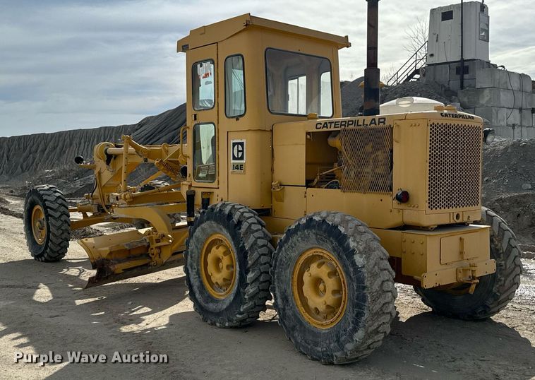 image for item OJ9432 1971 Caterpillar 14E rigid frame motor grader