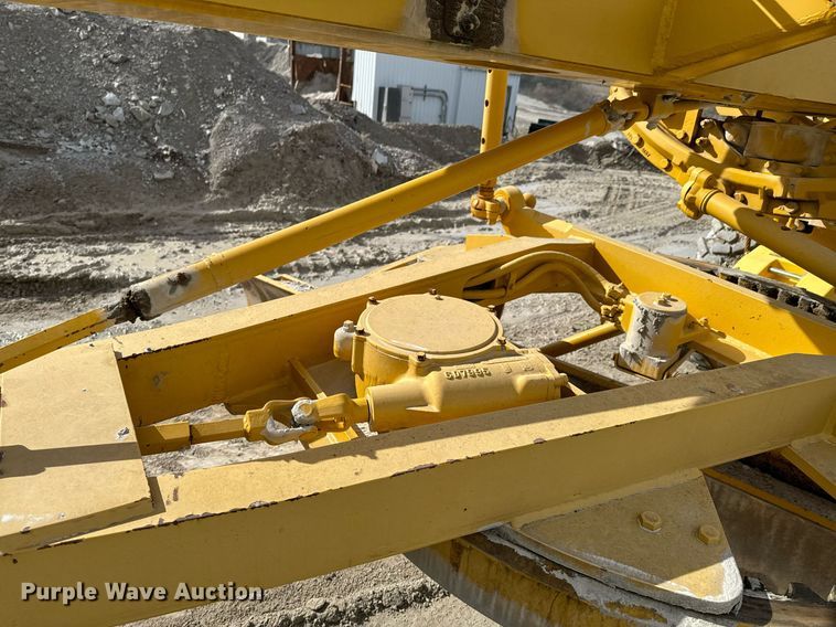 image for item OJ9432 1971 Caterpillar 14E rigid frame motor grader