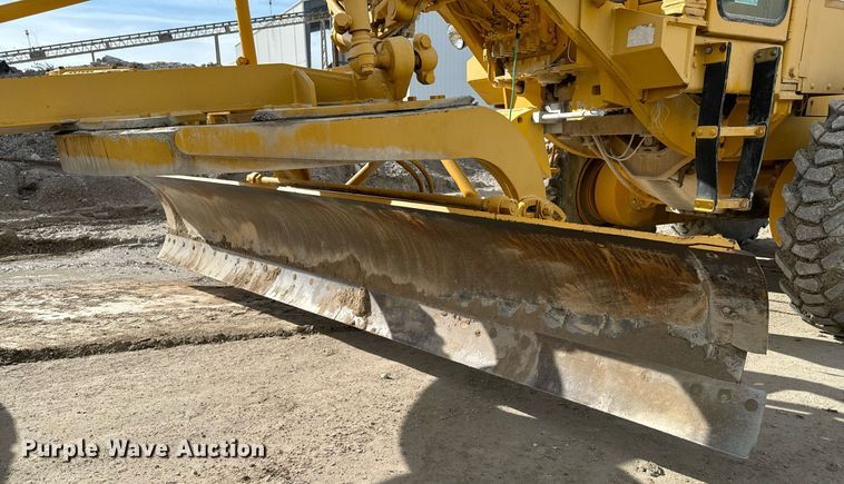 image for item OJ9432 1971 Caterpillar 14E rigid frame motor grader