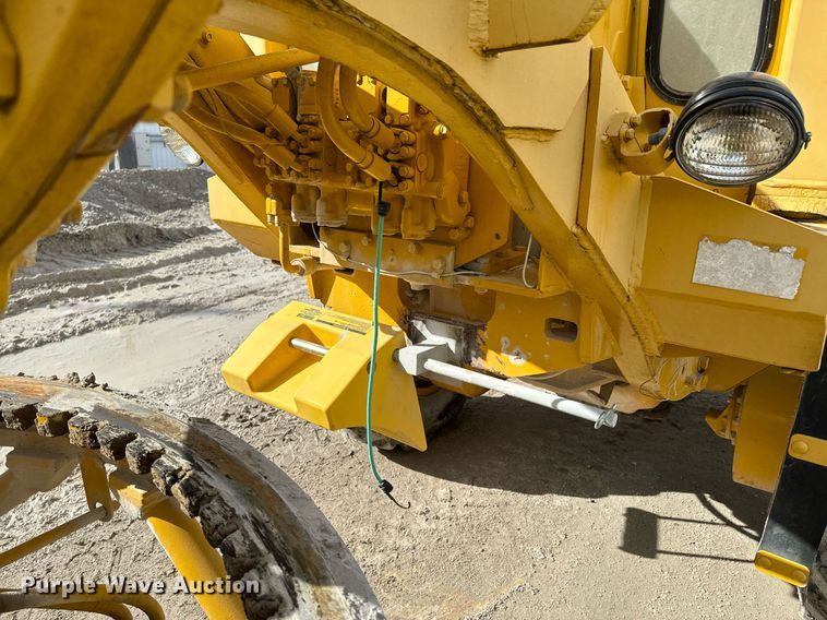 image for item OJ9432 1971 Caterpillar 14E rigid frame motor grader