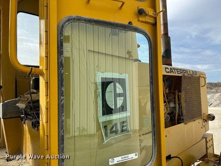 image for item OJ9432 1971 Caterpillar 14E rigid frame motor grader