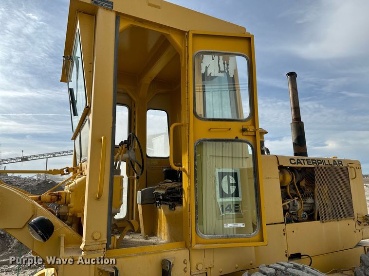 image for item OJ9432 1971 Caterpillar 14E rigid frame motor grader