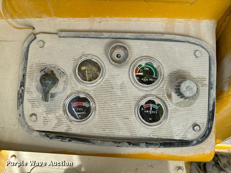 image for item OJ9432 1971 Caterpillar 14E rigid frame motor grader