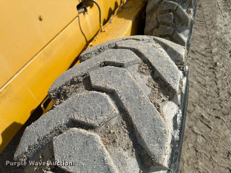 image for item OJ9432 1971 Caterpillar 14E rigid frame motor grader