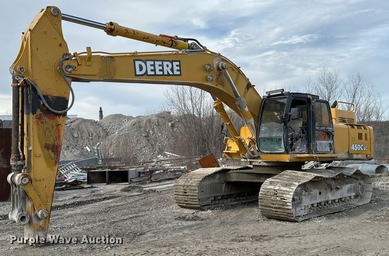 image for item OJ9435 2005 John Deere 450C LC excavator