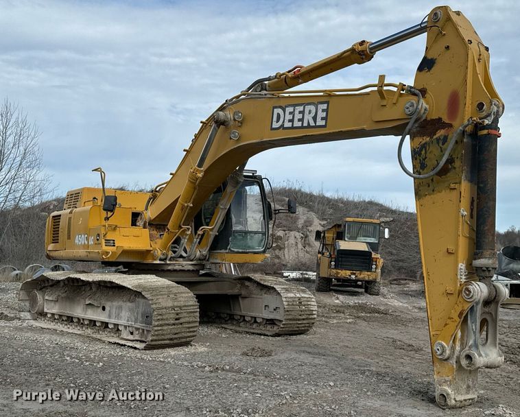 image for item OJ9435 2005 John Deere 450C LC excavator