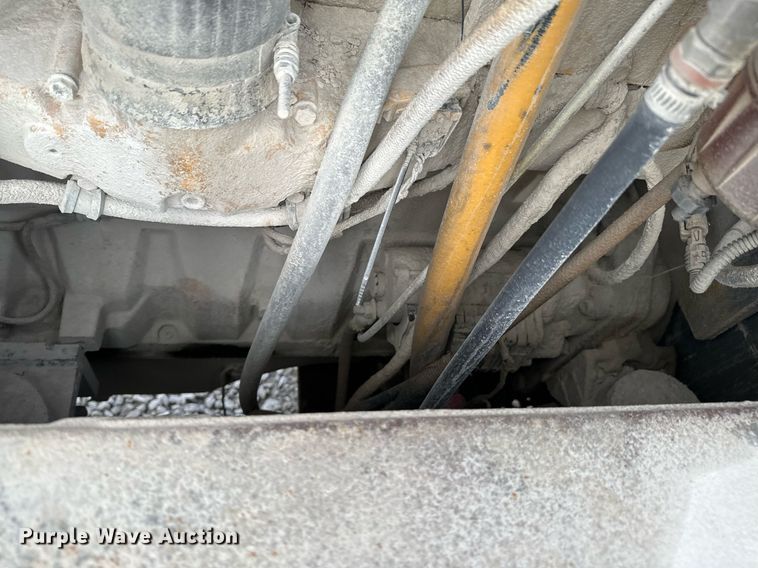 image for item OJ9435 2005 John Deere 450C LC excavator