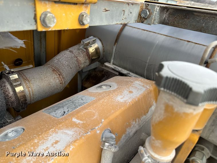 image for item OJ9435 2005 John Deere 450C LC excavator