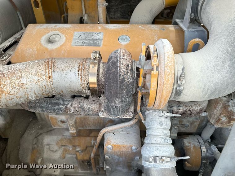 image for item OJ9435 2005 John Deere 450C LC excavator