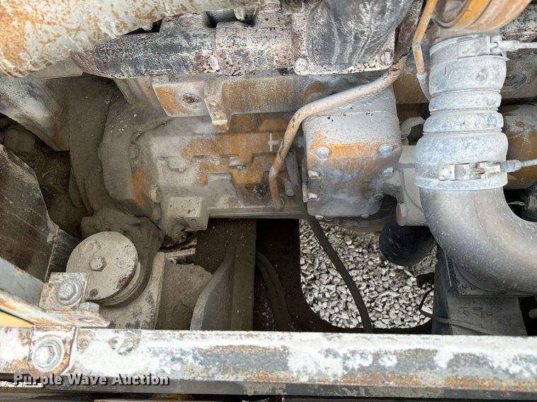 image for item OJ9435 2005 John Deere 450C LC excavator