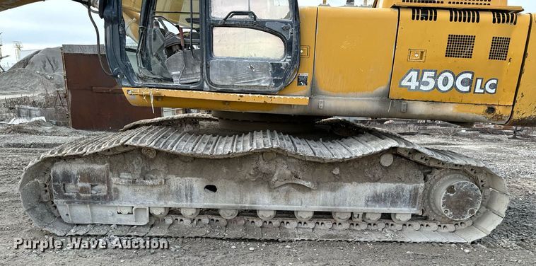 image for item OJ9435 2005 John Deere 450C LC excavator