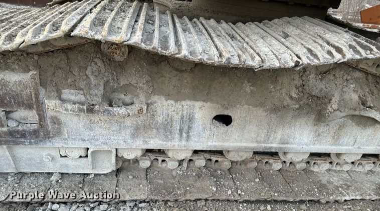 image for item OJ9435 2005 John Deere 450C LC excavator