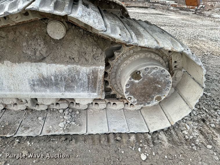 image for item OJ9435 2005 John Deere 450C LC excavator