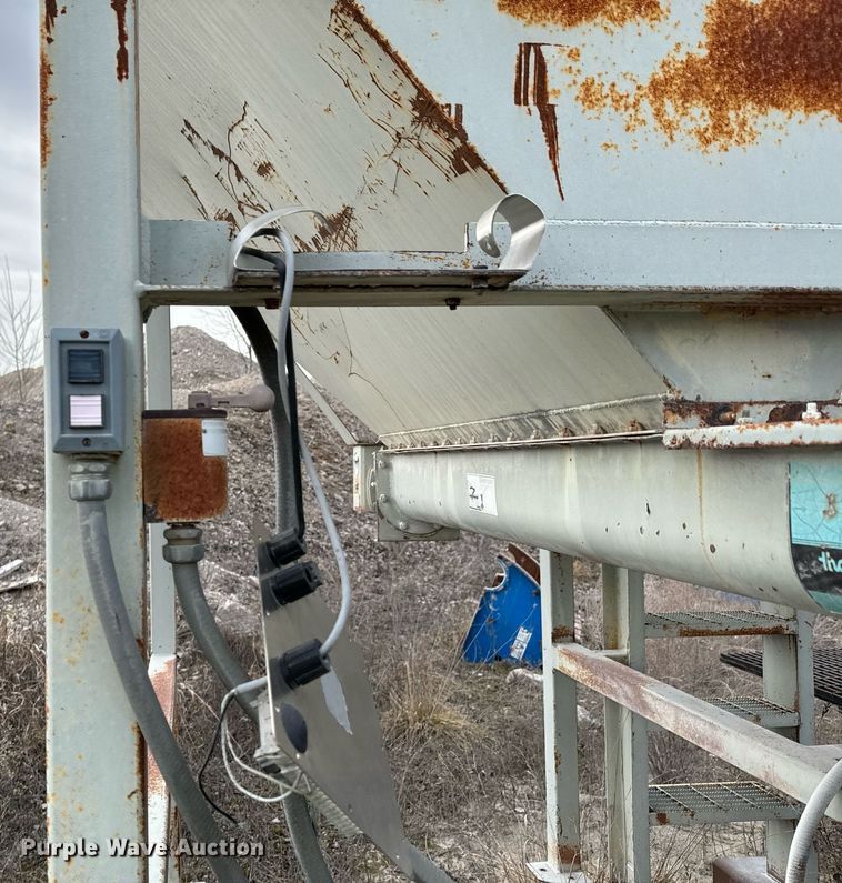 image for item OJ9443 Thomas Conveyor cement bagger