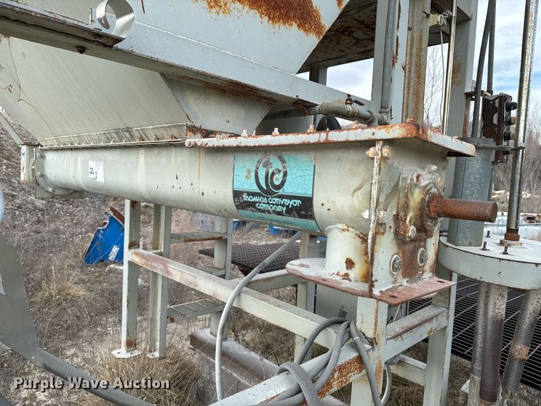image for item OJ9443 Thomas Conveyor cement bagger