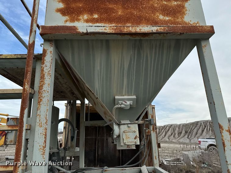 image for item OJ9443 Thomas Conveyor cement bagger