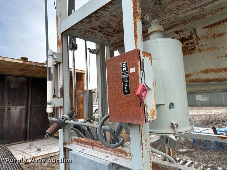 image for item OJ9443 Thomas Conveyor cement bagger