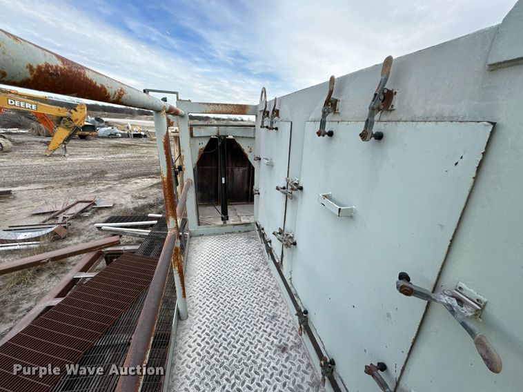 image for item OJ9443 Thomas Conveyor cement bagger