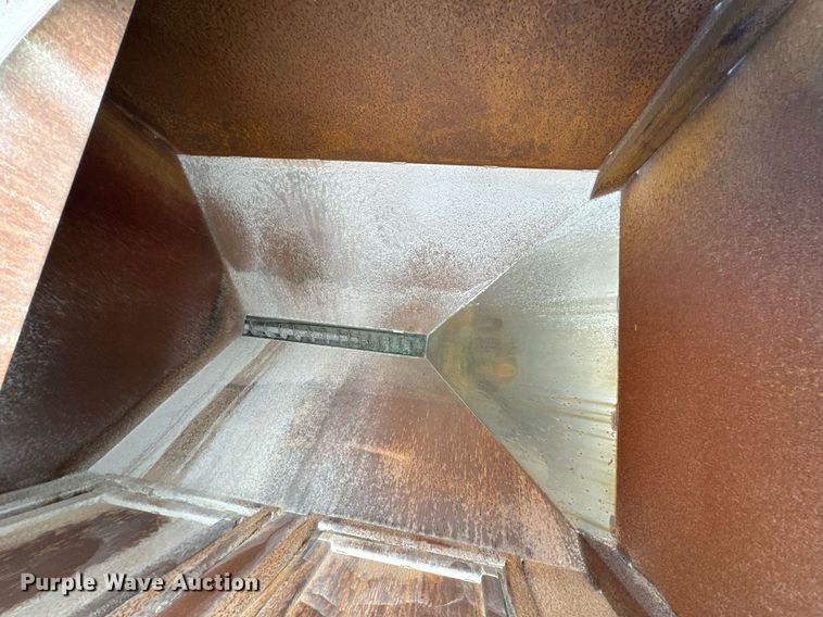 image for item OJ9443 Thomas Conveyor cement bagger