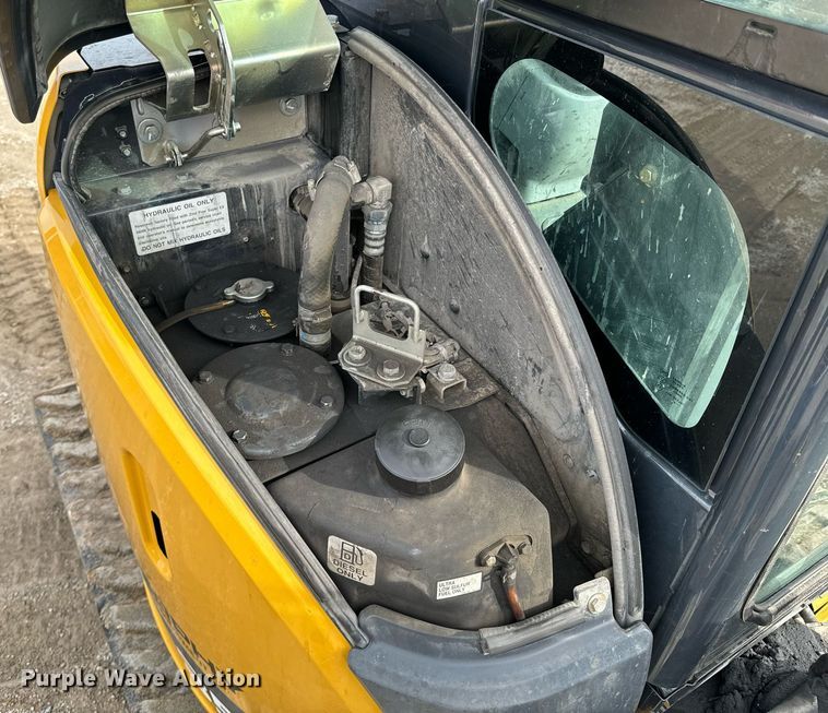 image for item OJ9461 2020 John Deere 35G mini excavator