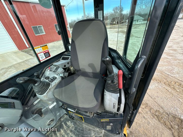 image for item OJ9461 2020 John Deere 35G mini excavator