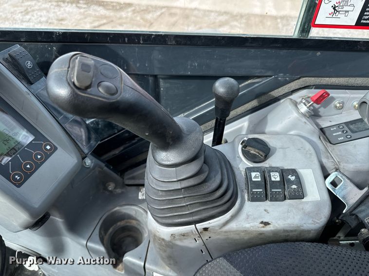 image for item OJ9461 2020 John Deere 35G mini excavator