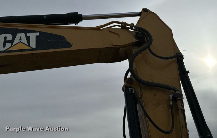 image for item OJ9462 2013 Caterpillar 324EL excavator