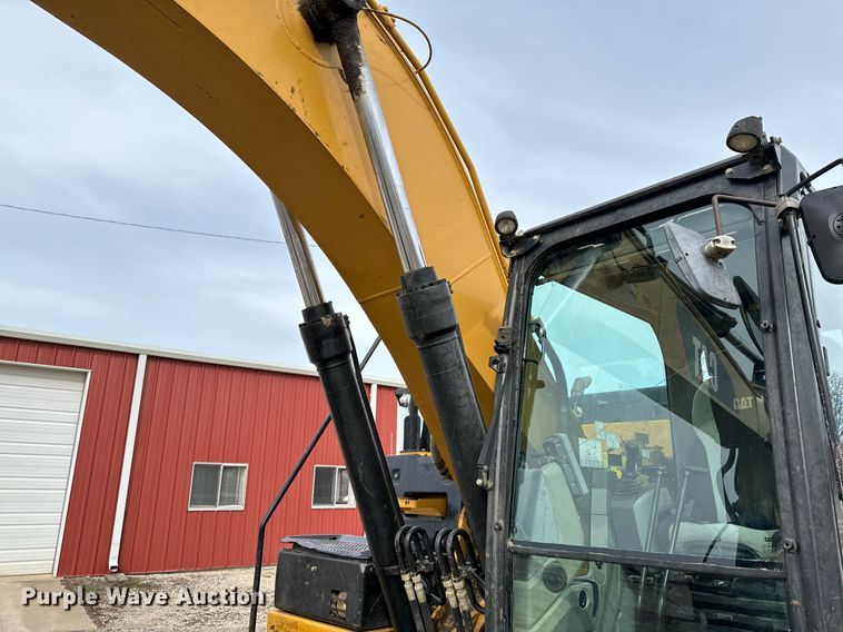 image for item OJ9462 2013 Caterpillar 324EL excavator