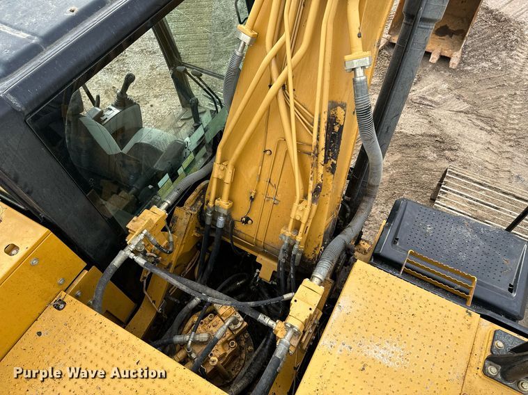 image for item OJ9462 2013 Caterpillar 324EL excavator