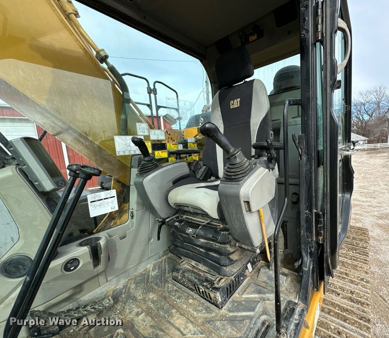 image for item OJ9462 2013 Caterpillar 324EL excavator
