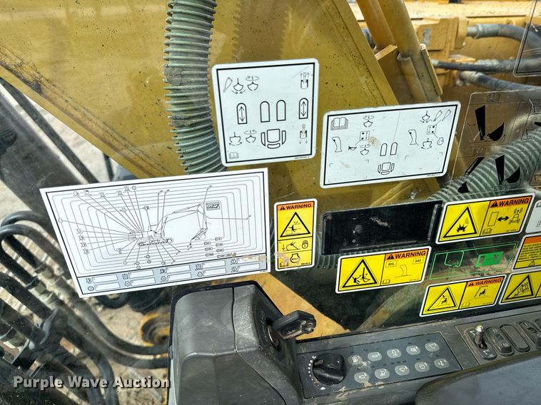 image for item OJ9462 2013 Caterpillar 324EL excavator
