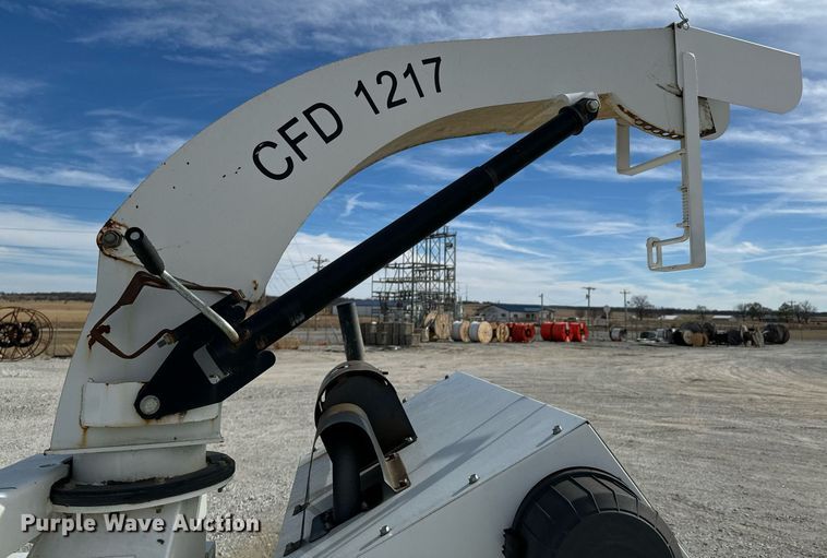 image for item OJ9476 2014 Altec CFD1217 wood chipper