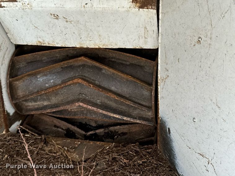 image for item OJ9476 2014 Altec CFD1217 wood chipper