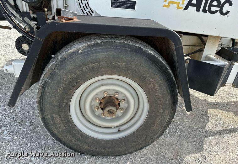 image for item OJ9476 2014 Altec CFD1217 wood chipper