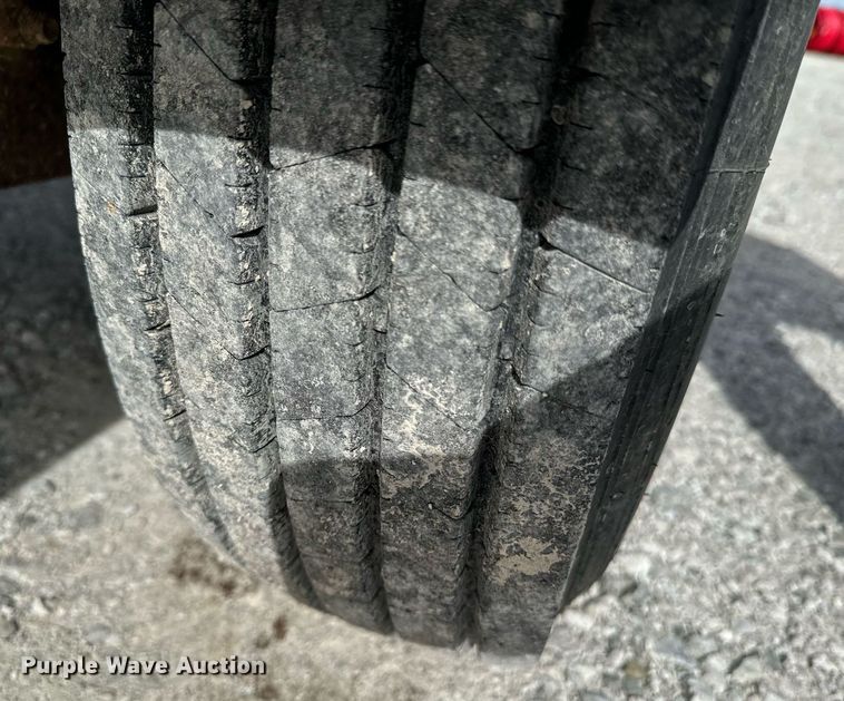 image for item OJ9476 2014 Altec CFD1217 wood chipper