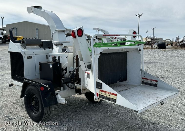 image for item OJ9477 2013 Altec CFD1217 wood chipper