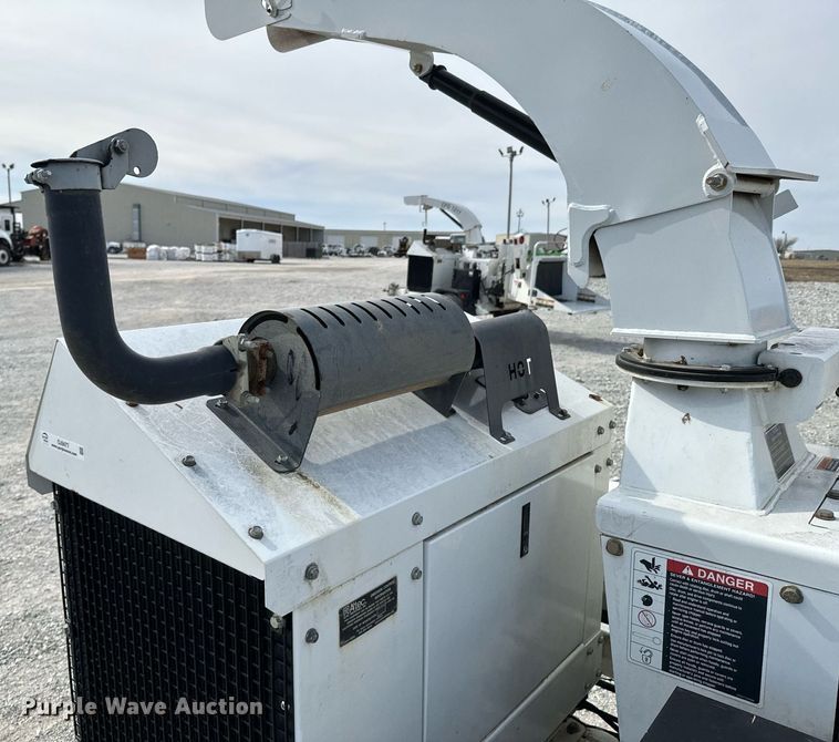 image for item OJ9477 2013 Altec CFD1217 wood chipper