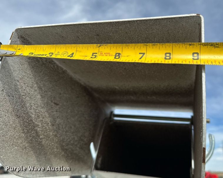 image for item OJ9477 2013 Altec CFD1217 wood chipper